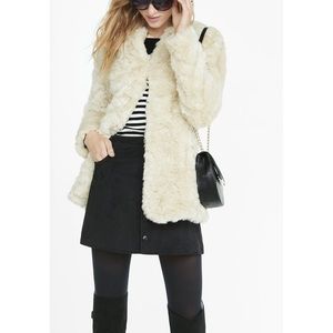 White faux Fur Express coat. Sz small NWOT